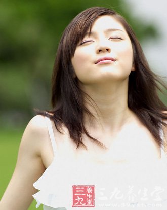 中醫養生 巧用艾灸治痛經